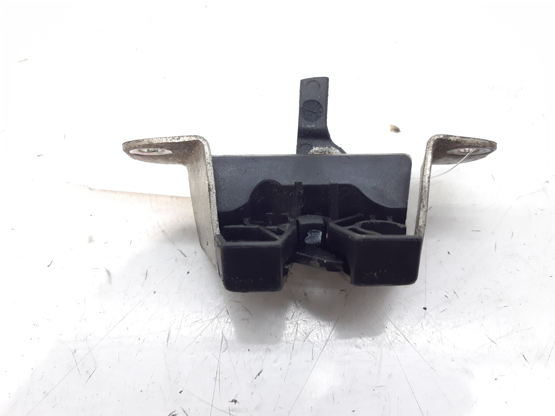 TOYOTA Aygo 1 generation (2005-2014) Takaluukun takaluukun lukko 693500H010 18734465