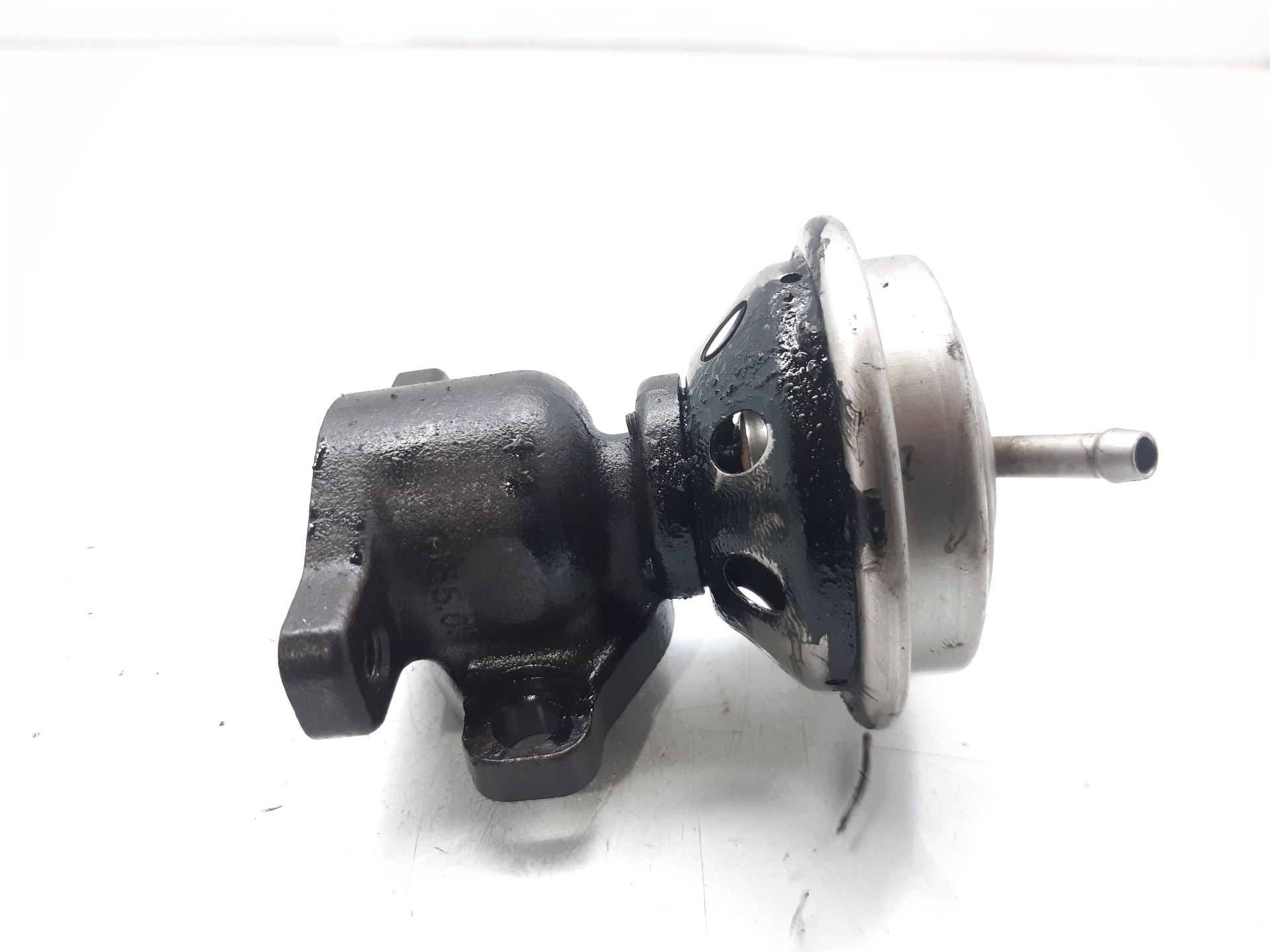 VOLKSWAGEN Passat B5 (1996-2005) EGR Valve 028131501E 24111625