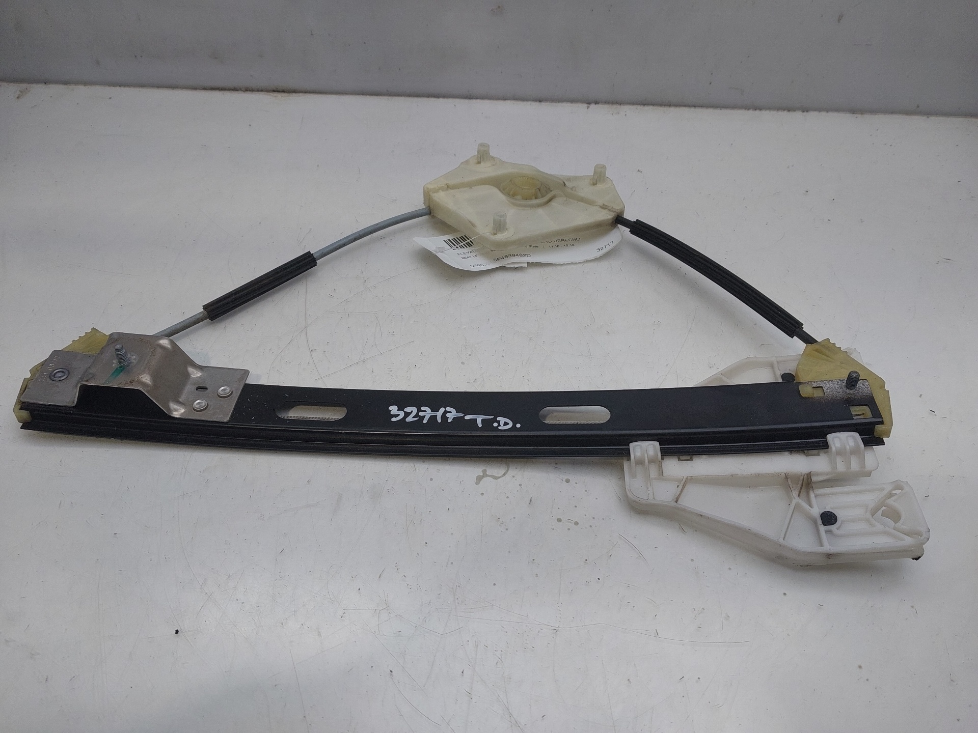 SEAT Leon 3 generation (2012-2020) Rear Right Door Window Regulator 5F4839462D 23093277