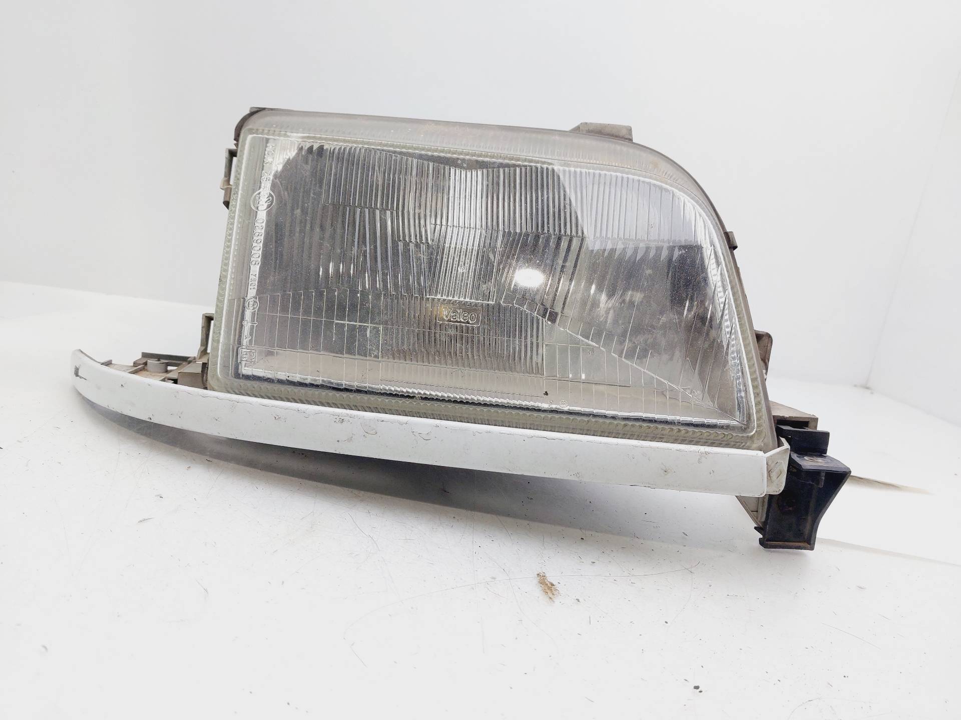 RENAULT Clio 1 generation (1990-1998) Front Right Headlight 7701034151 25425498