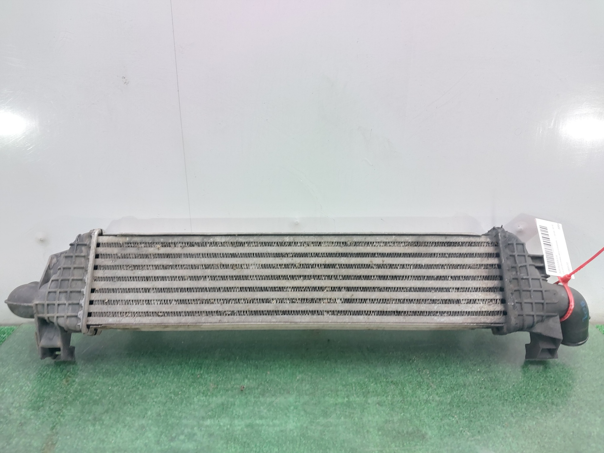 VOLVO V50 1 generation (2003-2012) Intercooler Radiator 31280122 22476666