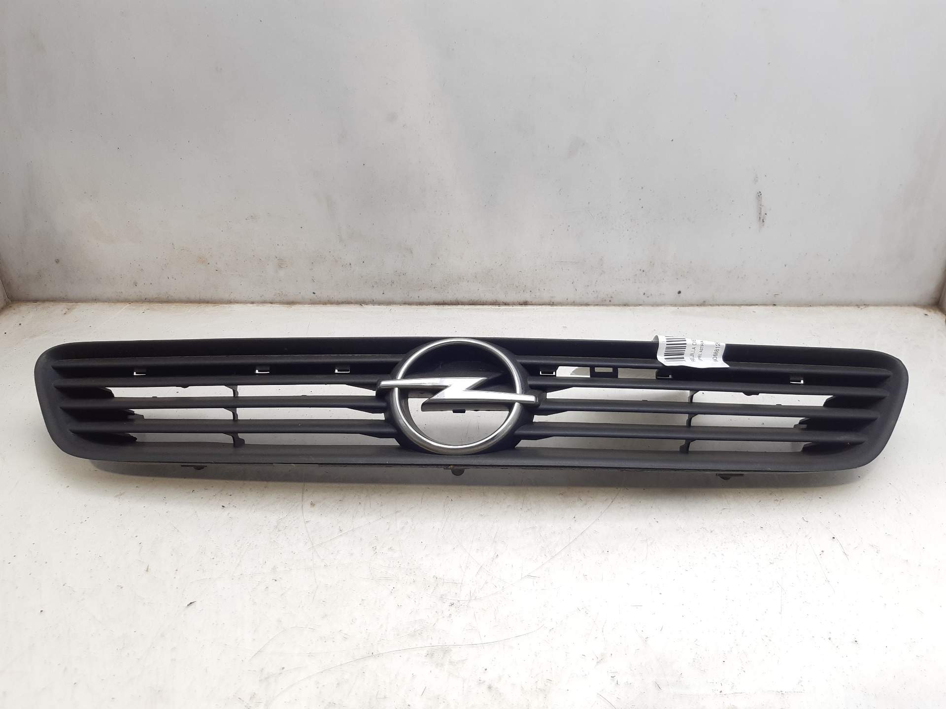 OPEL Astra H (2004-2014) Priekinės radiatoriaus grotelės 90688120 24148576