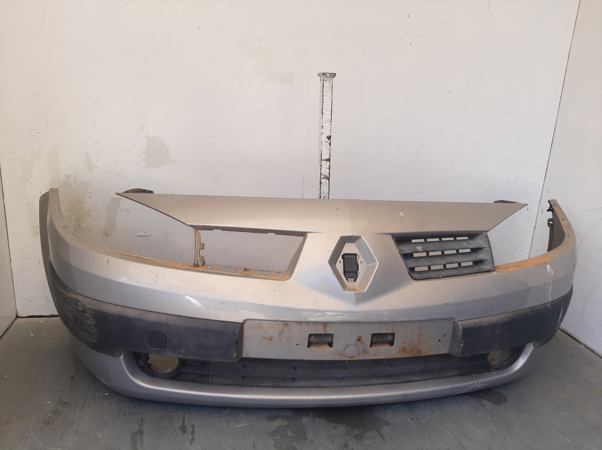 RENAULT Megane 2 generation (2002-2012) Бампер передний 620226236R 18795197