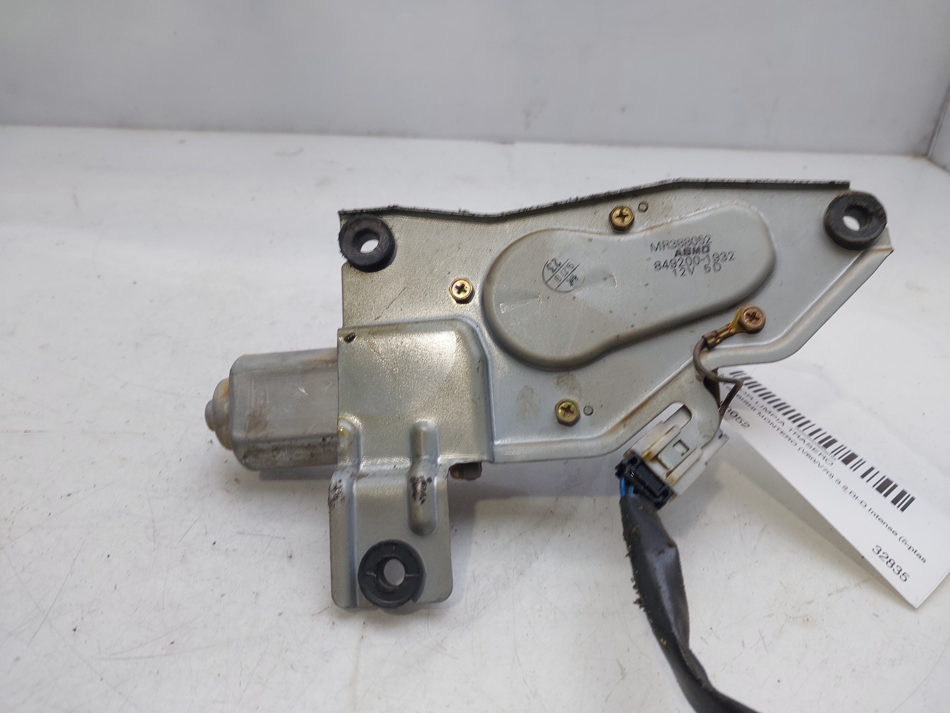 VOLKSWAGEN Pajero 3 generation (1999-2006) Tailgate  Window Wiper Motor MR388052 23669142