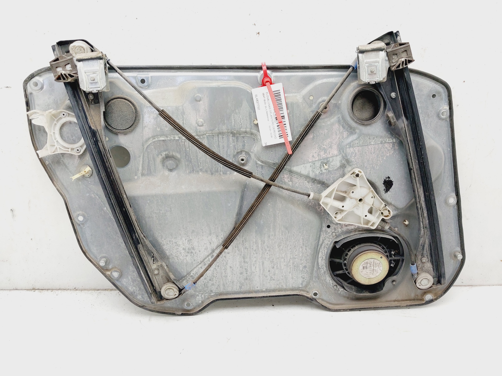 SEAT Ibiza 3 generation (2002-2008) Lève-vitre de porte avant droite 6L4837752 25284977