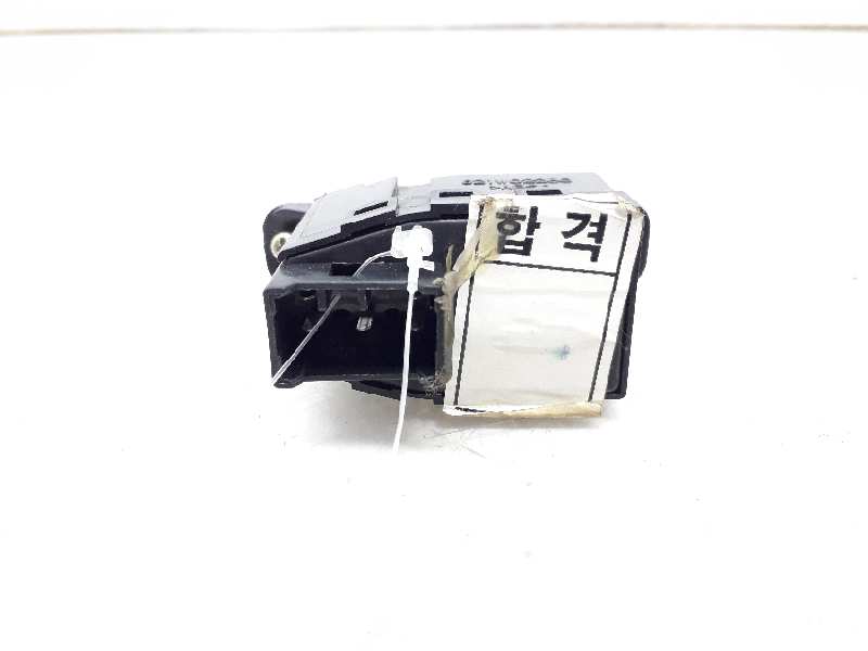 HYUNDAI Santa Fe SM (2000-2013) Кнопка стеклоподъемника передней правой двери 9358026100 20194106