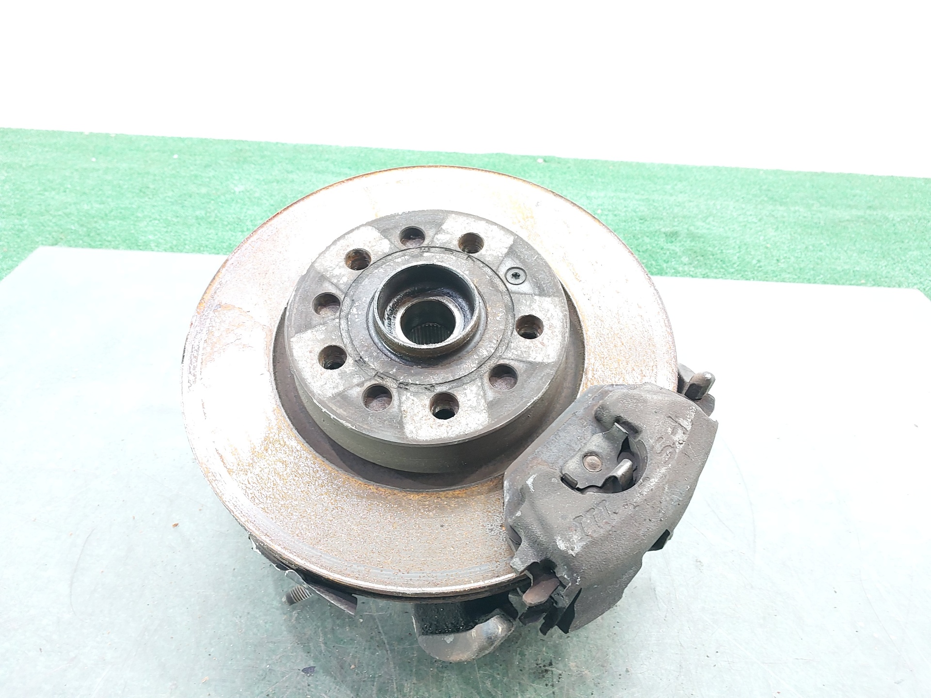 SEAT Leon 2 generation (2005-2012) Front Right Wheel Hub 1K0407256T 22574439