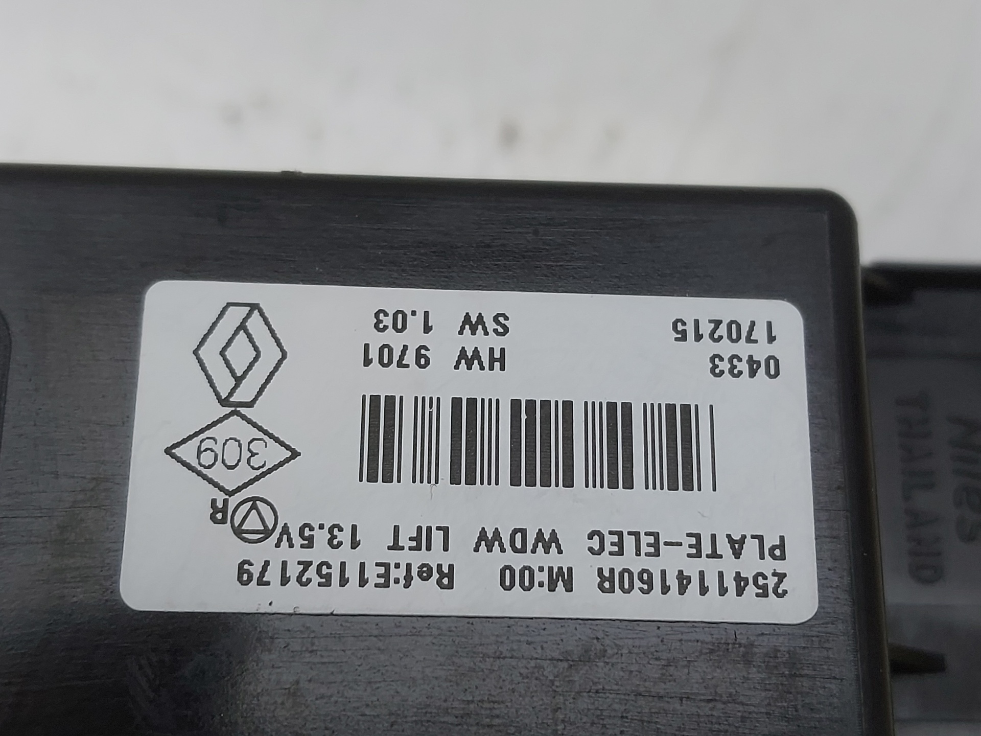 RENAULT Koleos 2 generation (2016-2023) Front Left Door Window Switch 254114160R 24071828