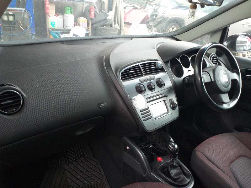 SEAT Toledo 3 generation (2004-2010) Első merevítő rúd 5P0807109B 18417981