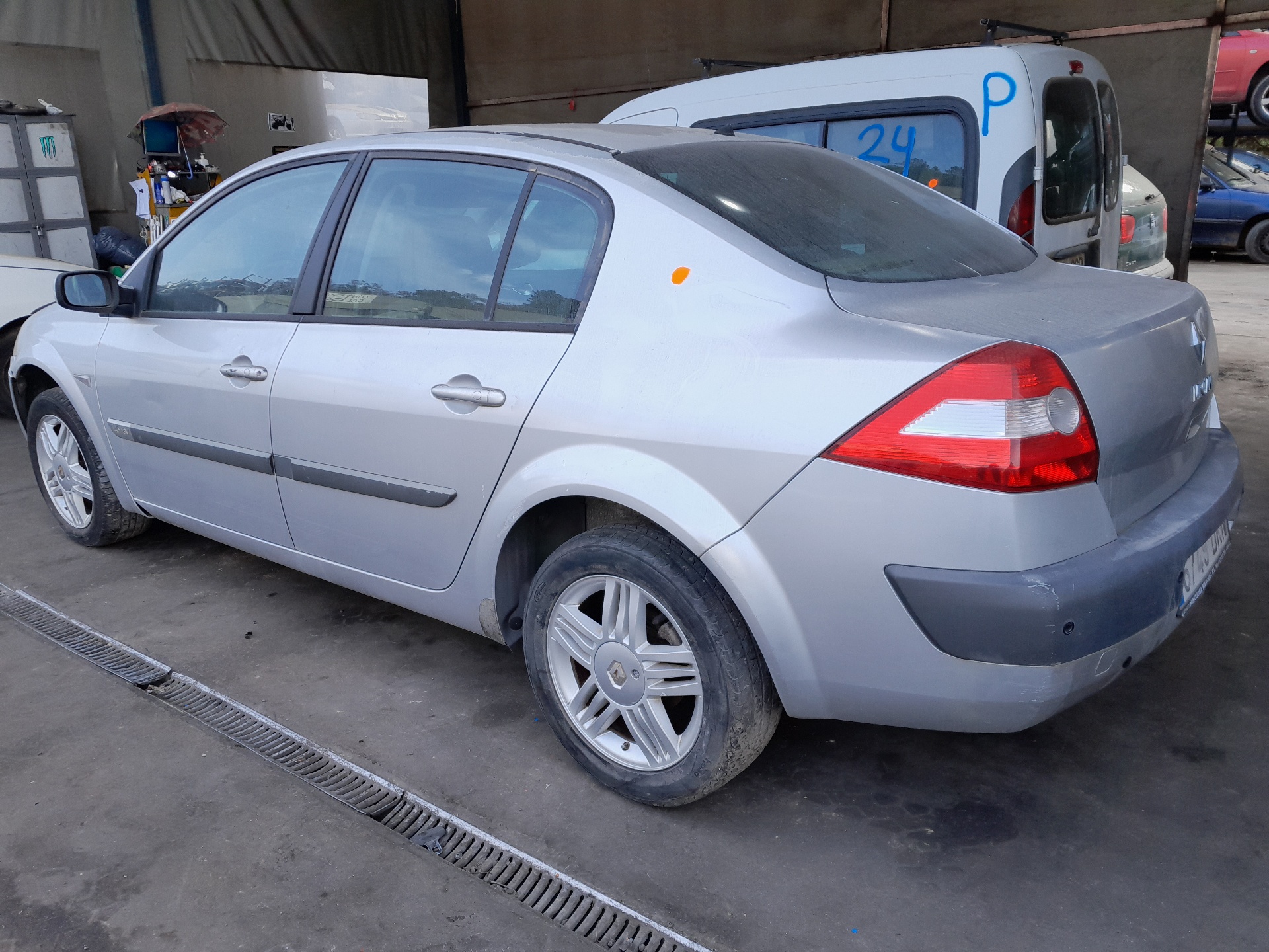 VAUXHALL Megane 2 generation (2002-2012) Бампер передний 620226236R 21352585