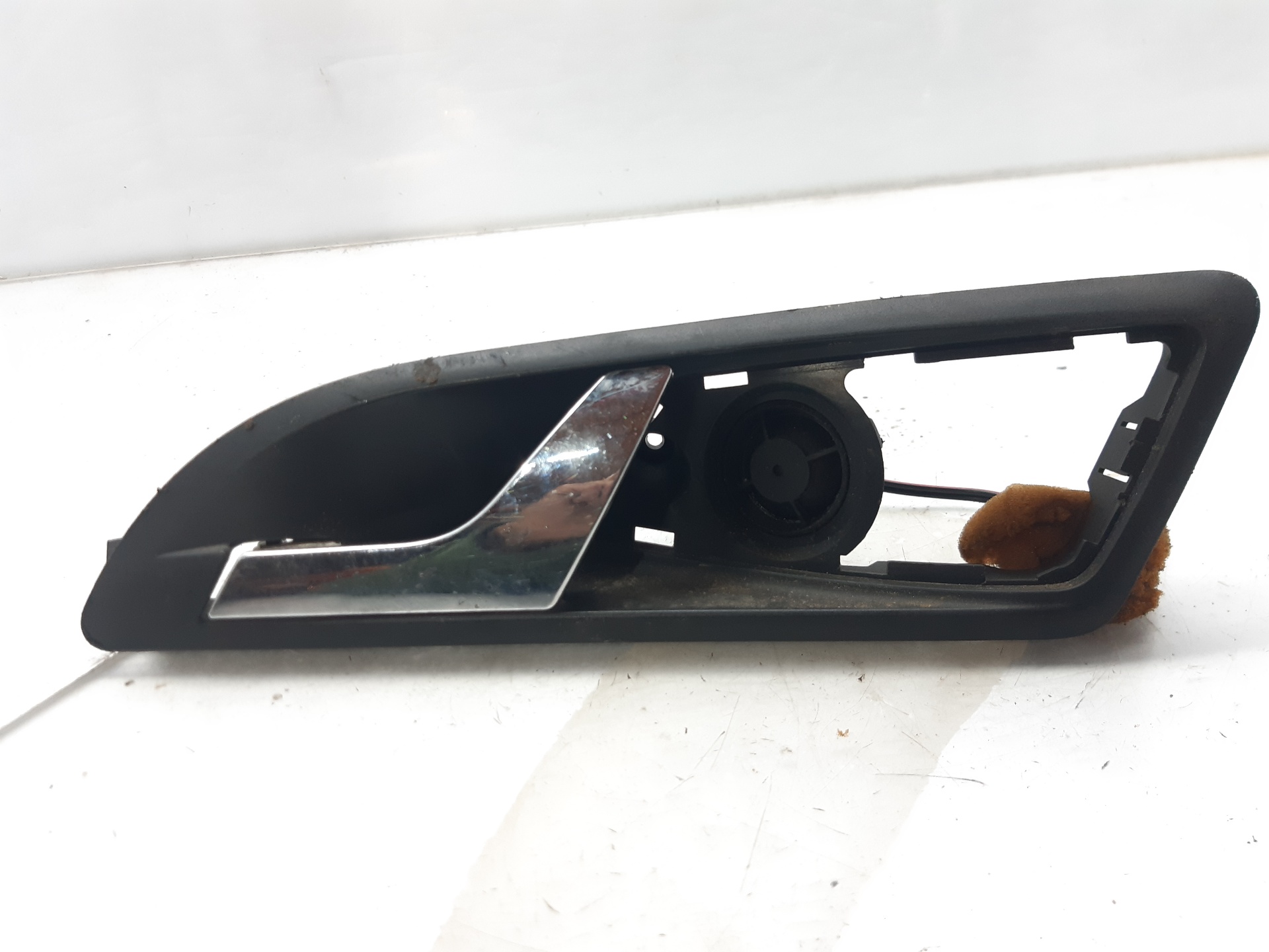 SKODA Octavia 2 generation (2004-2013) Кронштейн ручки передней левой двери 1Z0837247 18674165