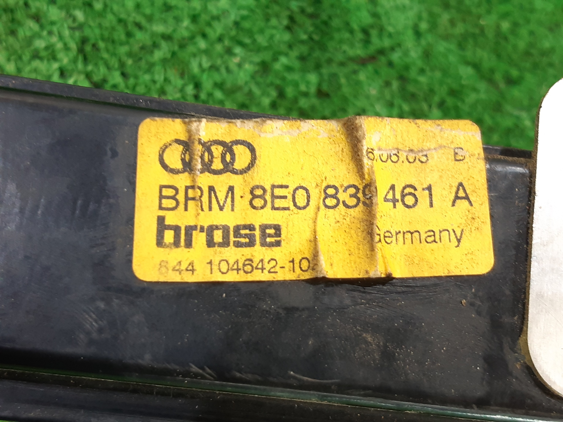 AUDI A4 B7/8E (2004-2008) Стеклоподъемник задней левой двери 8E0839461A 22018486