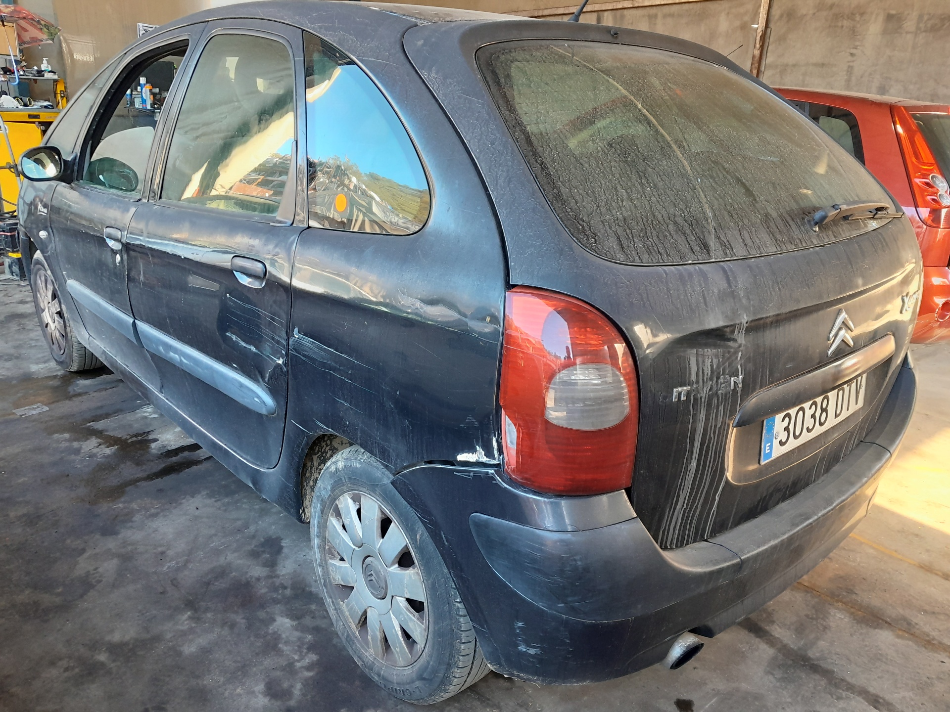 CITROËN Xsara Picasso 1 generation (1999-2010) Решетка радиатора 9650059677 21675592