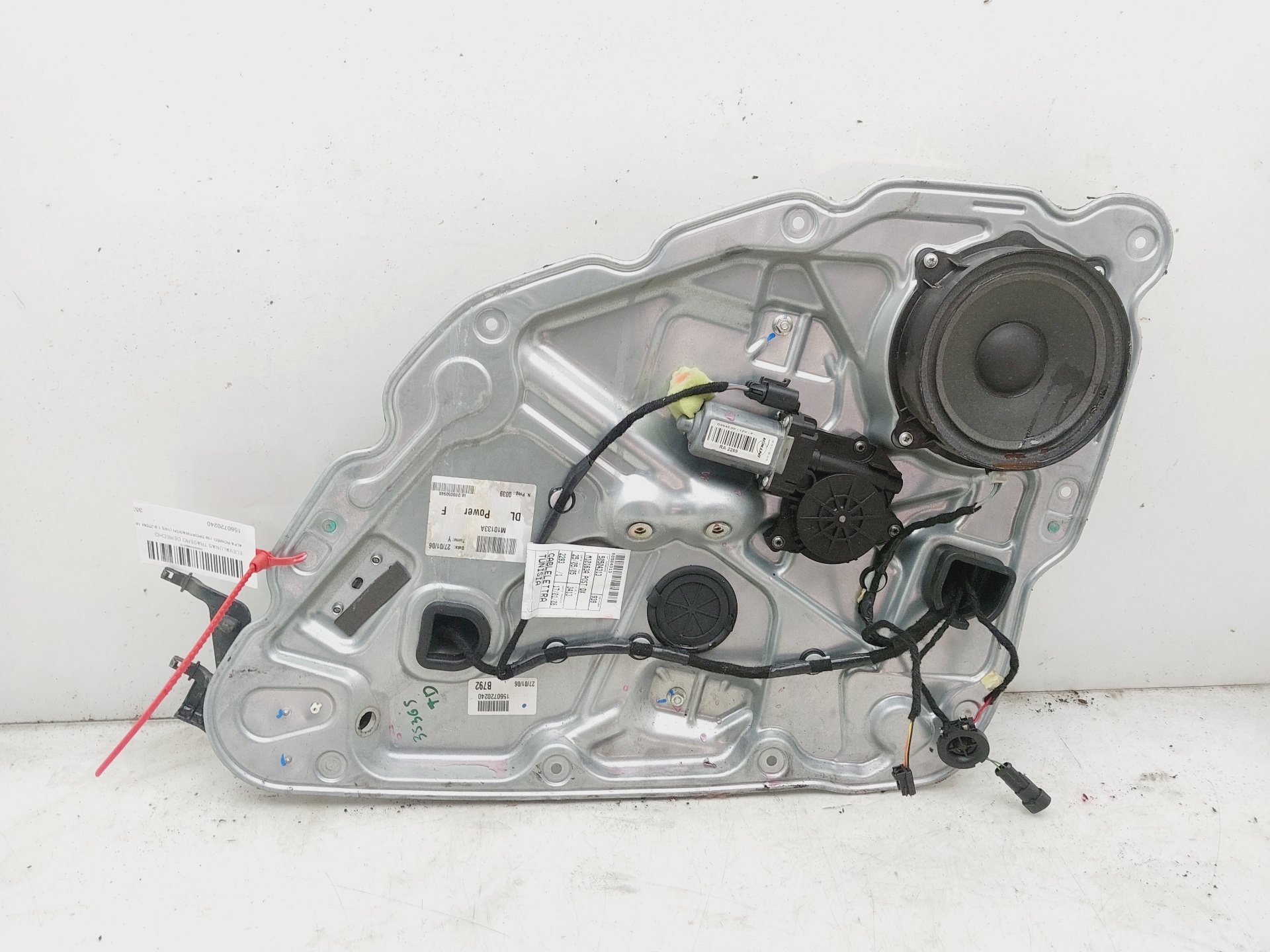 ALFA ROMEO 159 1 generation (2005-2011) Regulator de geam ușă dreapta spate 1560720240 26652777