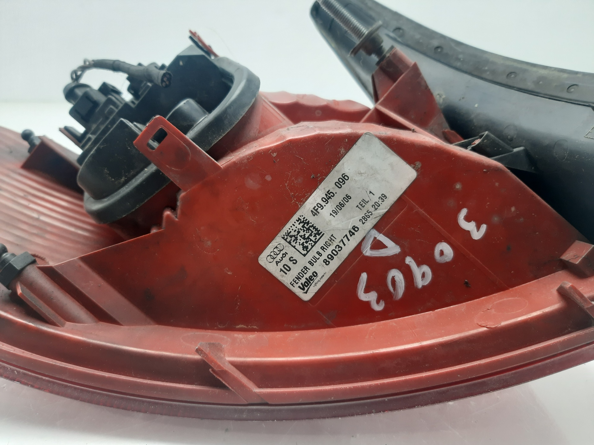 DODGE A6 C6/4F (2004-2011) Δεξί πίσω πίσω φως 4F9945096 22509679