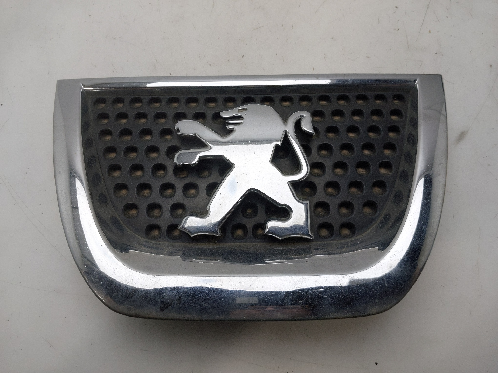 Kühlergrill 9HR 9685973077 de Peugeot 3008 suv (mc_, mr_, mj_, m4_) 2016-0