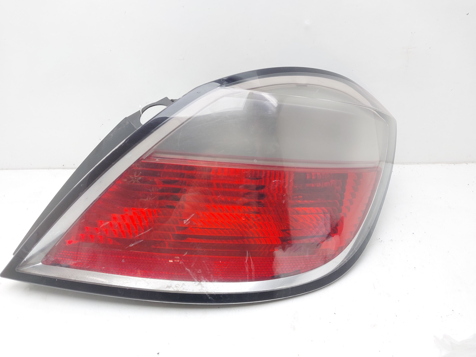 OPEL Astra J (2009-2020) Rear Right Taillight Lamp 342691834 24142609