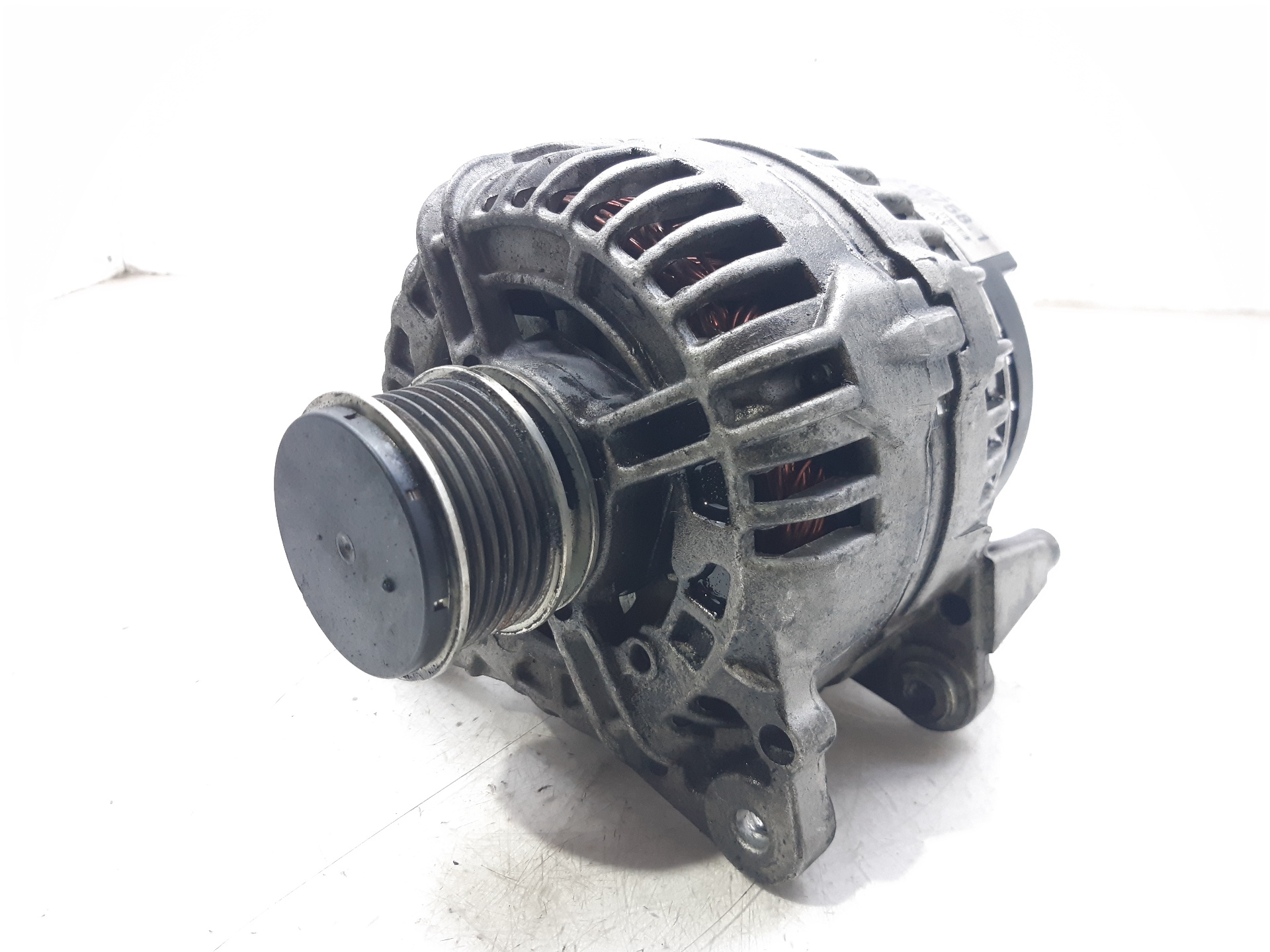 VOLKSWAGEN Crafter Alternator 2157581 22300601