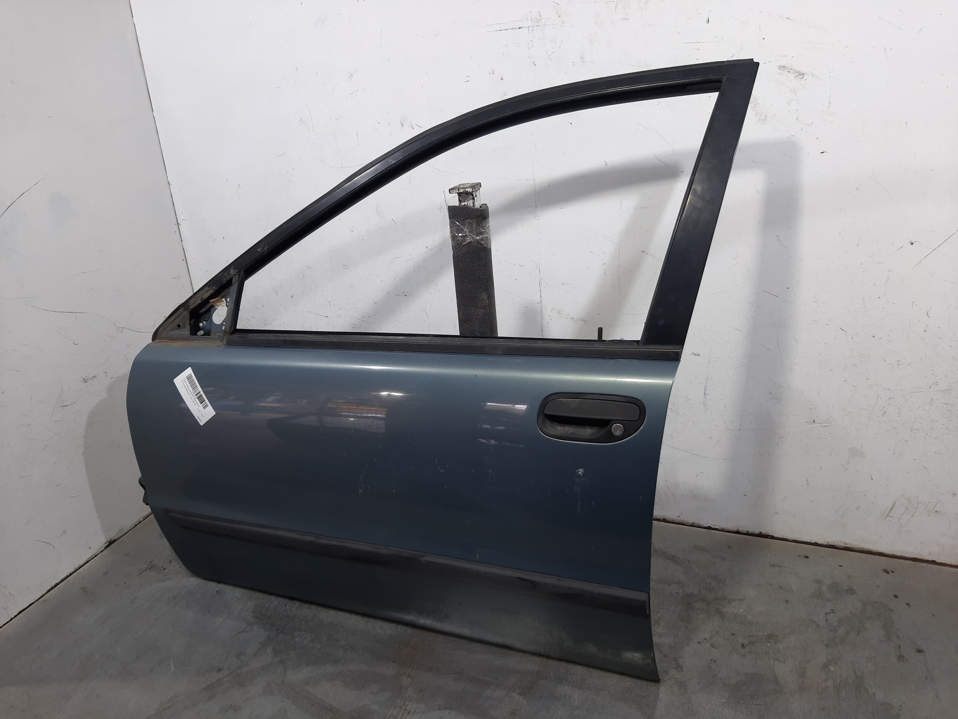 VOLVO S40 1 generation (1996-2004) Front Left Door 30632666 24071659