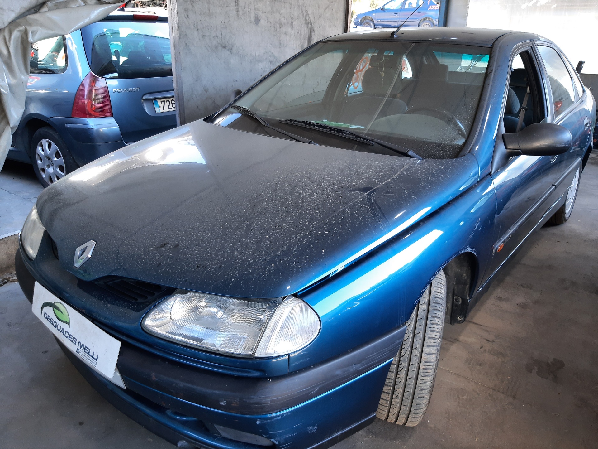 RENAULT Laguna 1 generation (1993-2001) Priekinių kairių durų vidinis rankenos rėmelis 7700823286 22019947