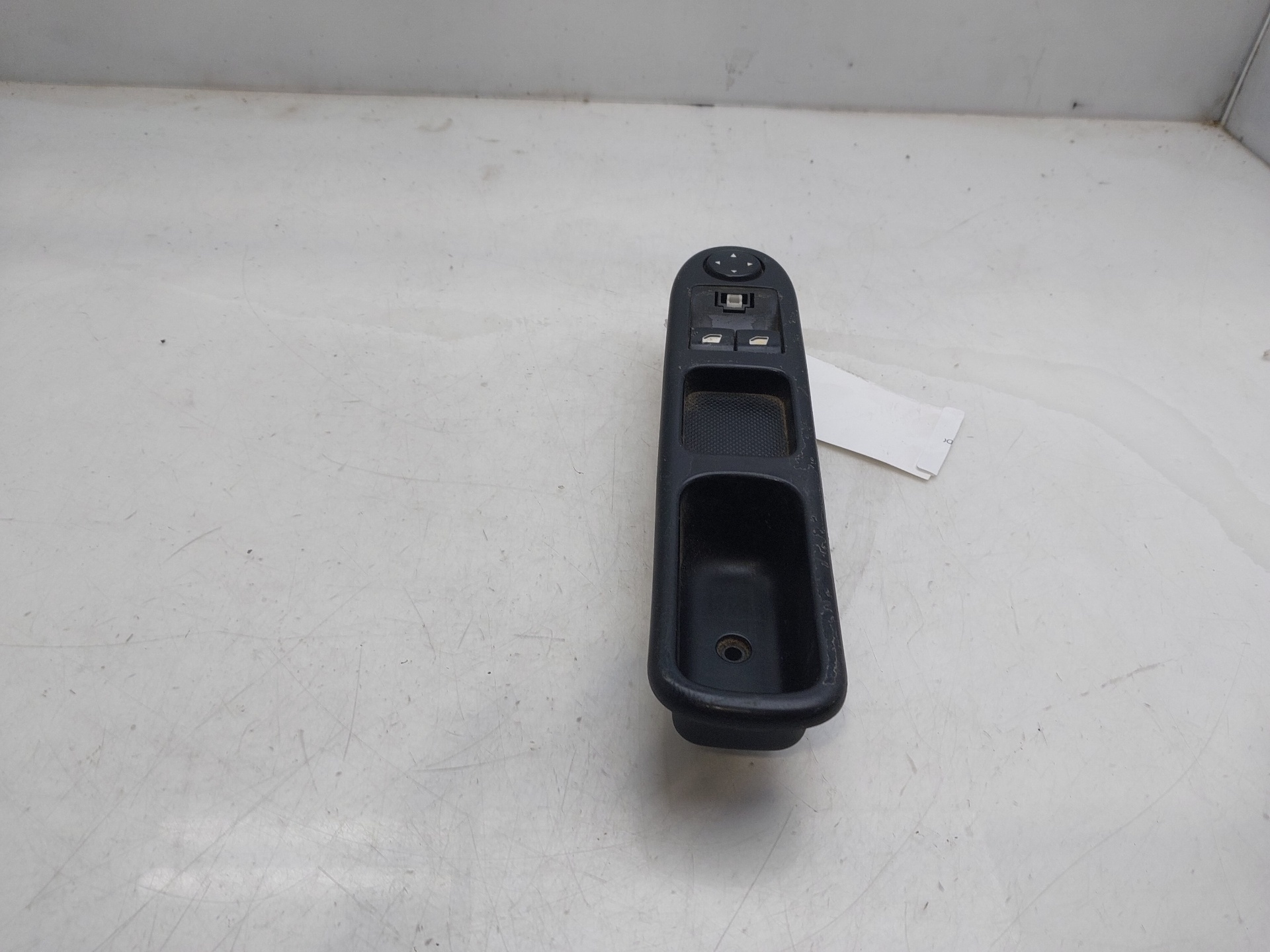 PEUGEOT 307 1 generation (2001-2008) Front Left Door Window Switch 96351622XT 23837549