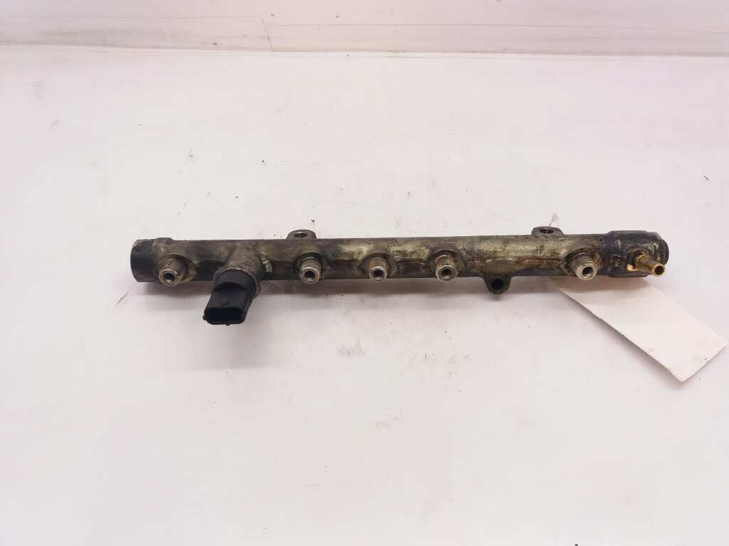 RENAULT Megane 2 generation (2002-2012) Fuel Rail 8200330912 20173574