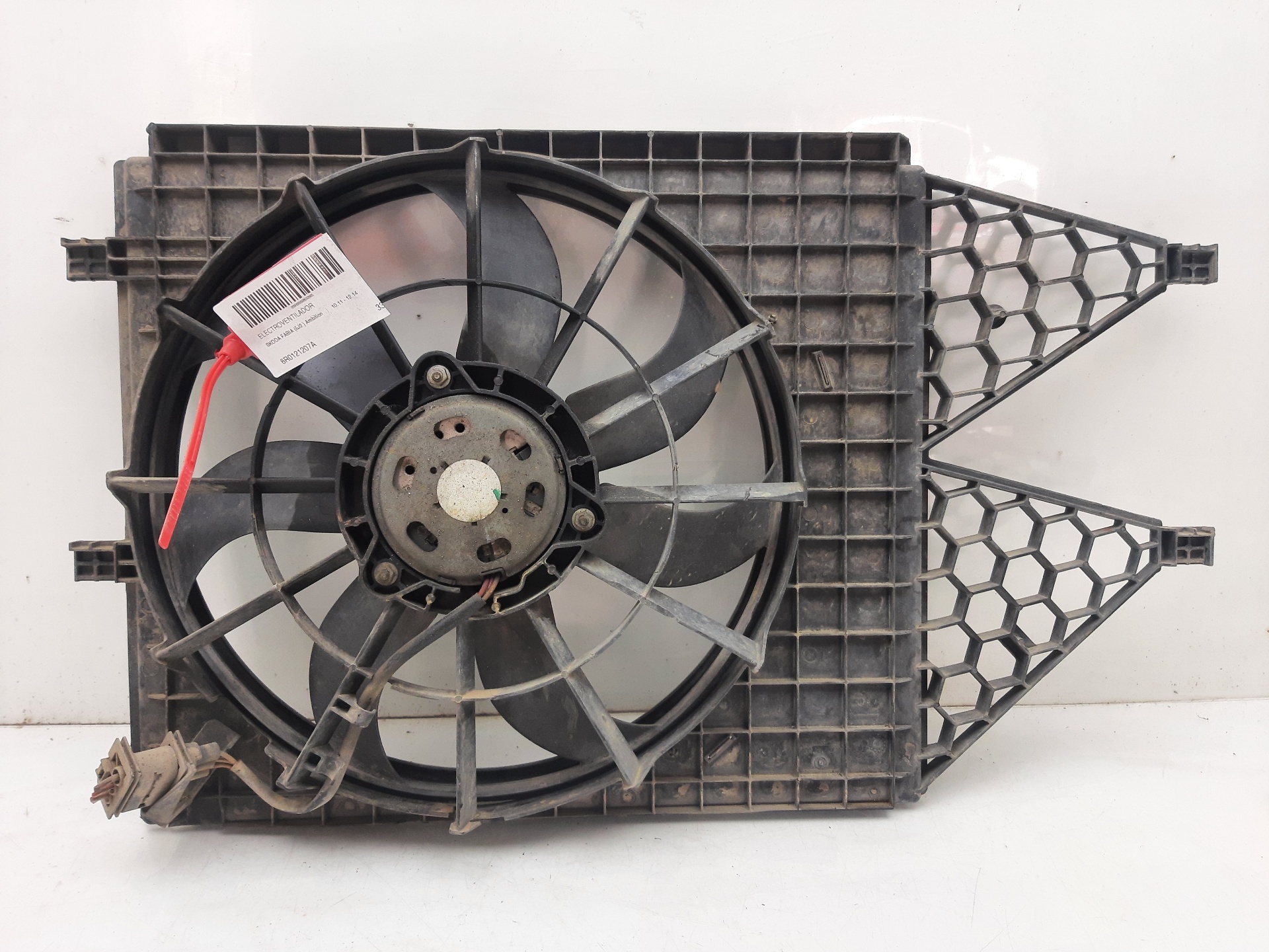 SKODA Fabia 2 generation  (2010-2014) Difūzoriaus ventiliatorius 6R0121207A 23809055