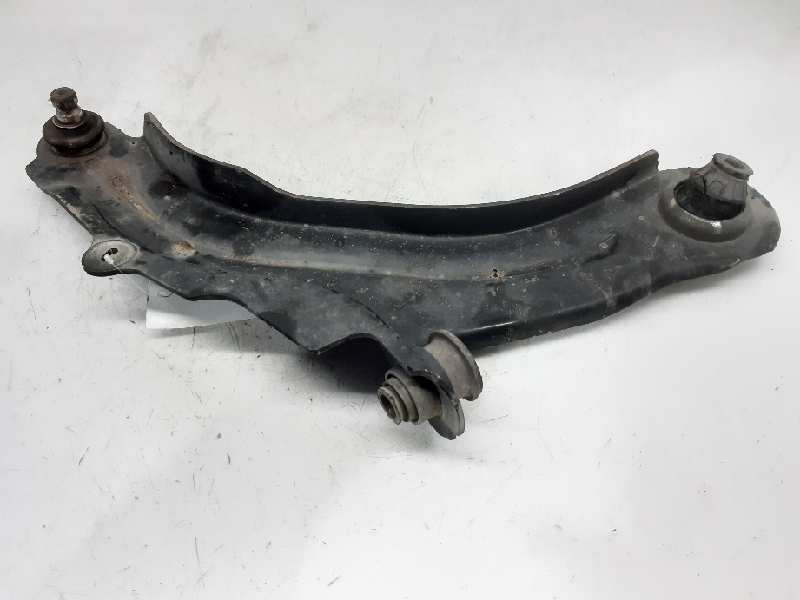 RENAULT Megane 2 generation (2002-2012) Front Right Arm 8200255761 18615168