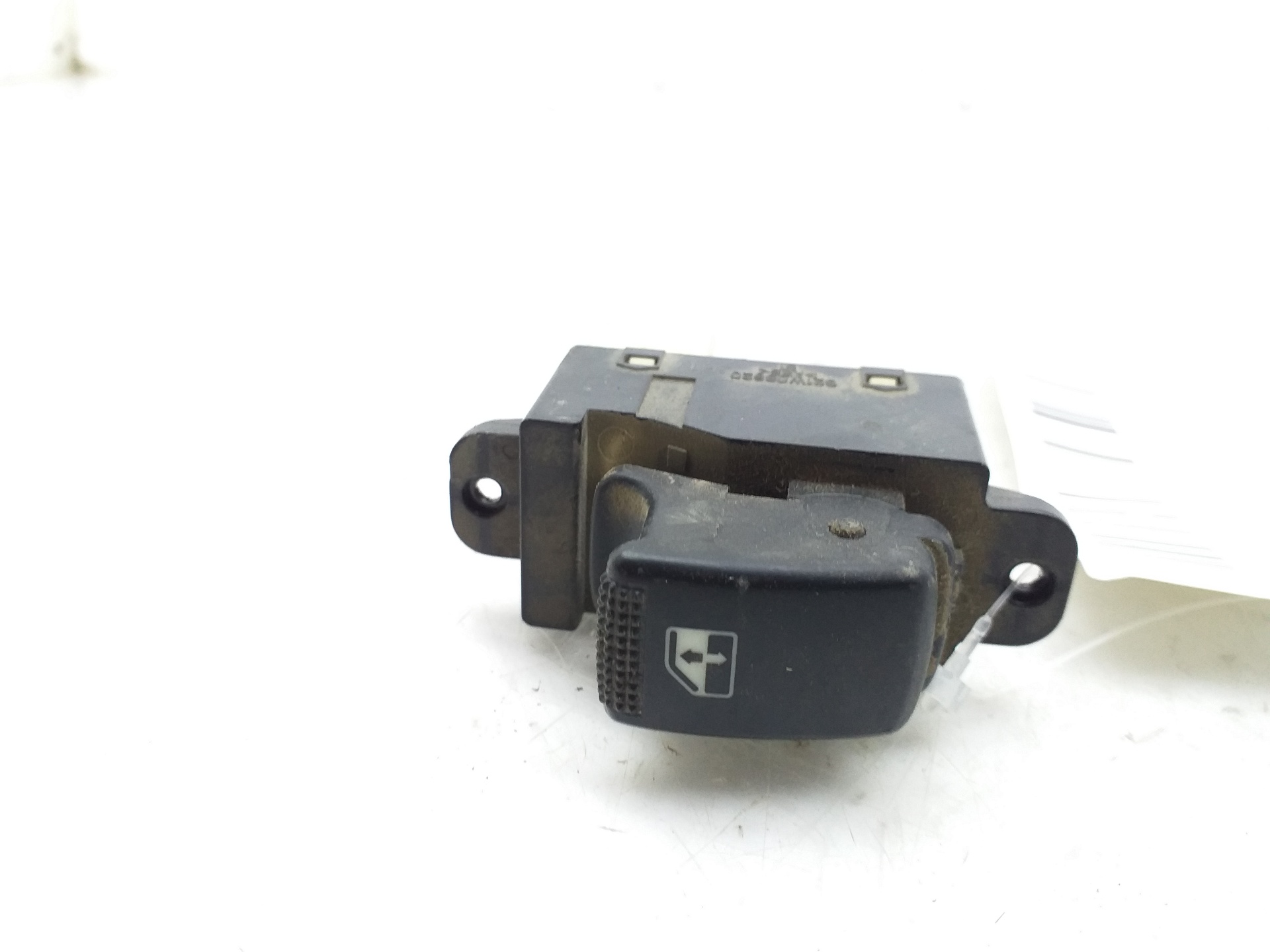 KIA Cerato 1 generation (2004-2009) Front Right Door Window Switch 935782D000 21011536