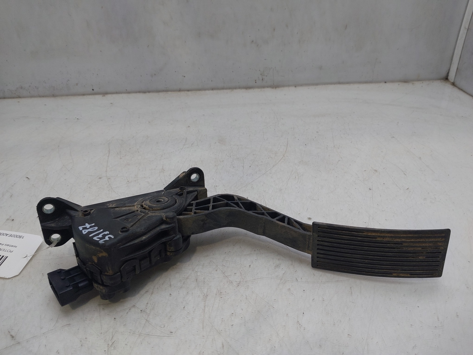 NISSAN Pathfinder R51 (2004-2014) Other Body Parts 18002EA000 25099646