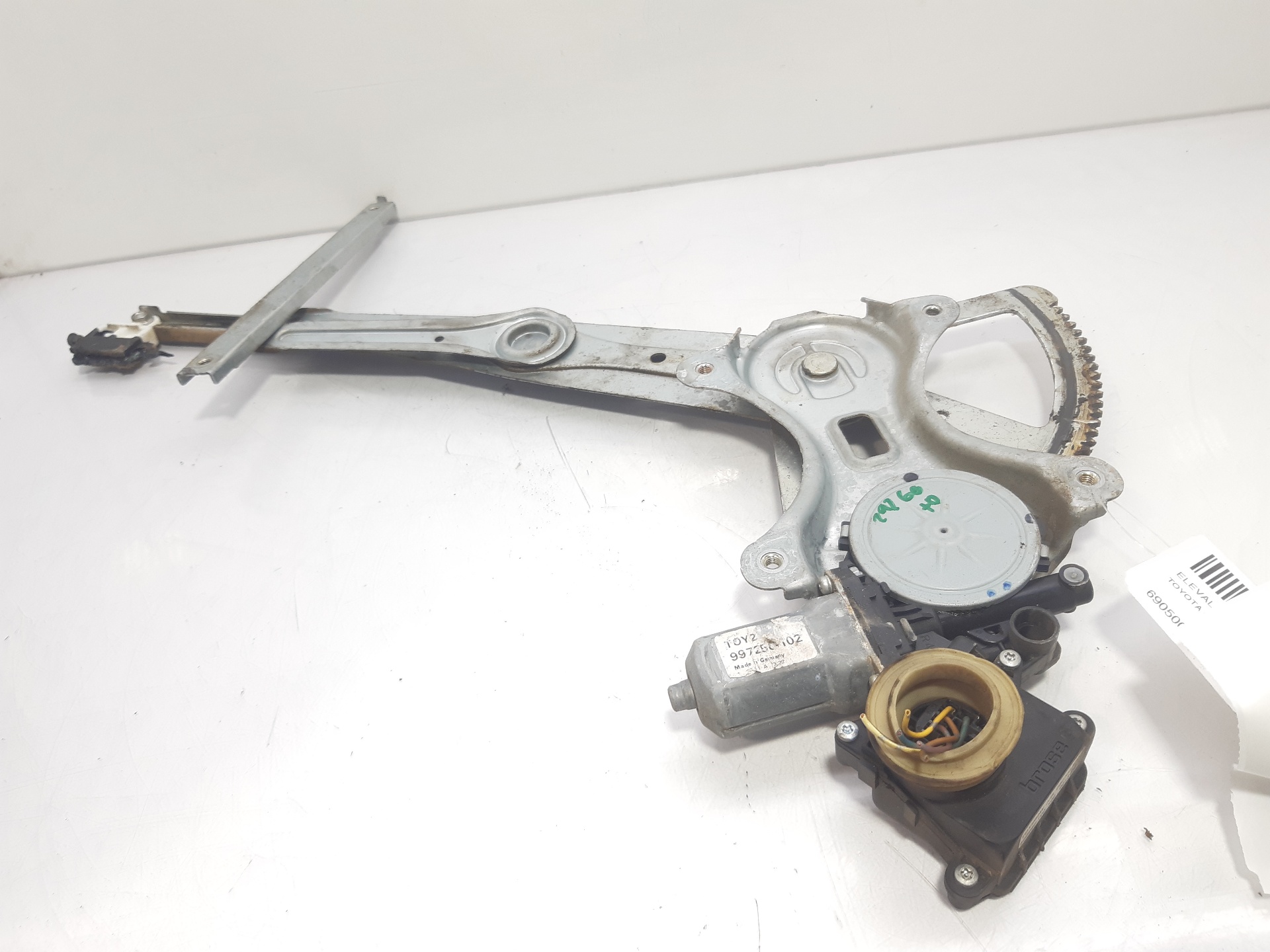 DODGE Corolla Verso 1 generation (2001-2009) Regulator de geam ușă dreapta spate 690500F011 22463964