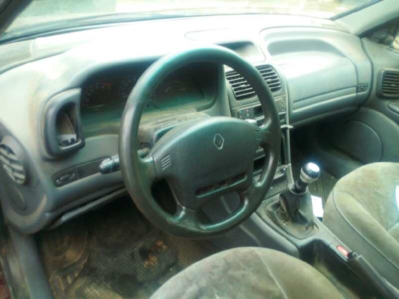 RENAULT Laguna 1 generation (1993-2001) Кронштейн ручки передней левой двери 7700823286 20192169