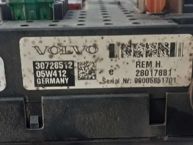 VOLVO XC90 1 generation (2002-2014) Блок предохранителей 30728512 24924988