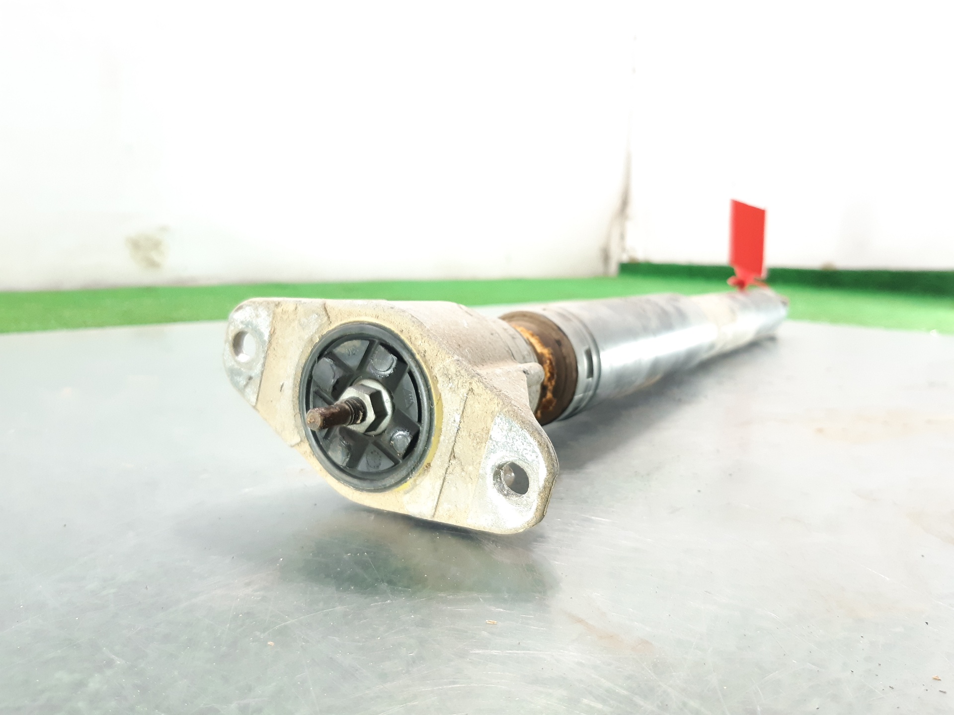 Amortiguador trasero derecho G6DG 1517638 de Ford Kuga i 2008-2012 136 CV - pieza usada