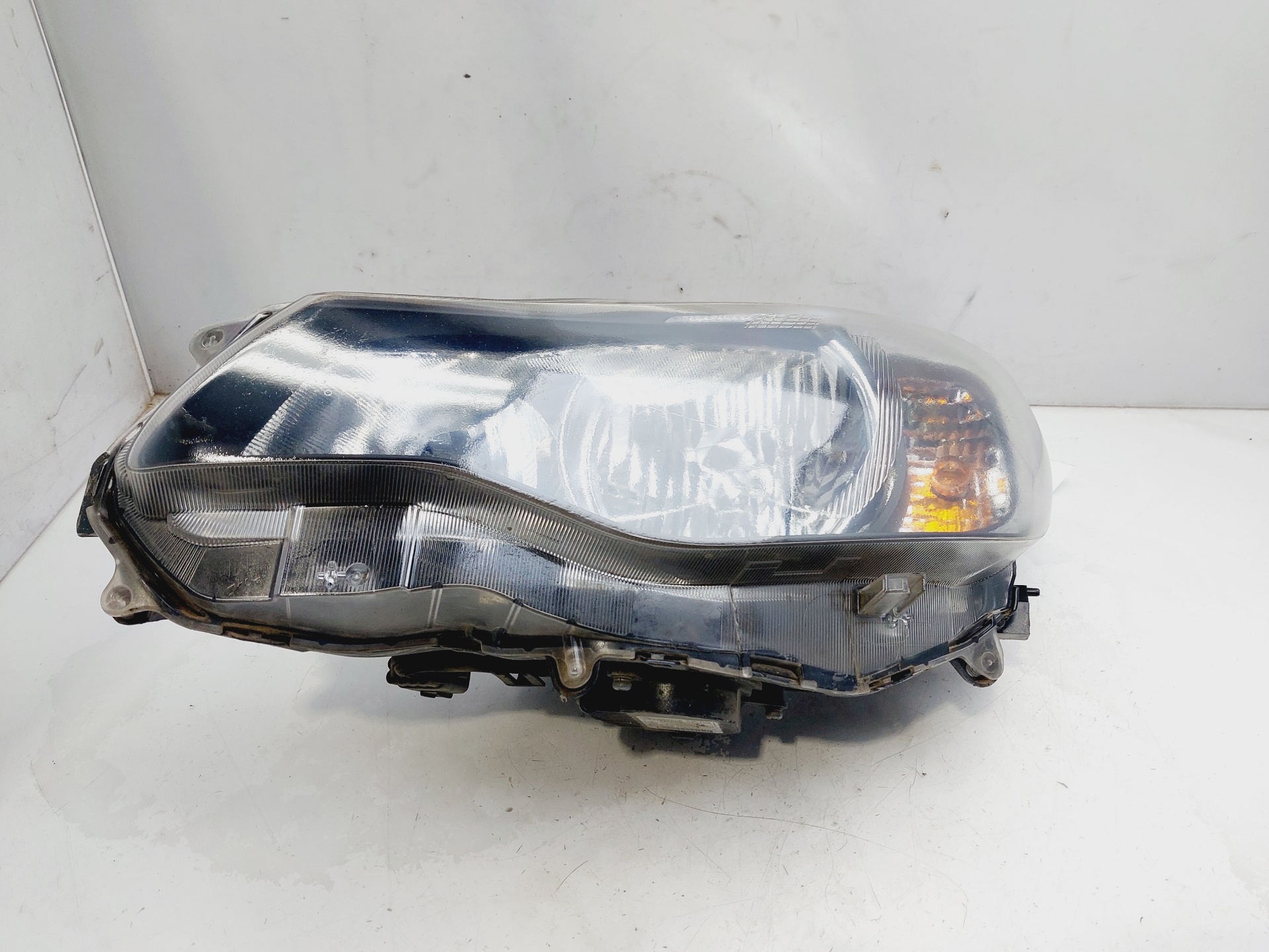 SUBARU XV 1 generation (2011-2017) Front Left Headlight 84913FJ390 25295696