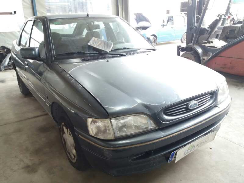 FORD Escort 5 generation (1990-2000) Feu arrière gauche 93AG15K258 24124951