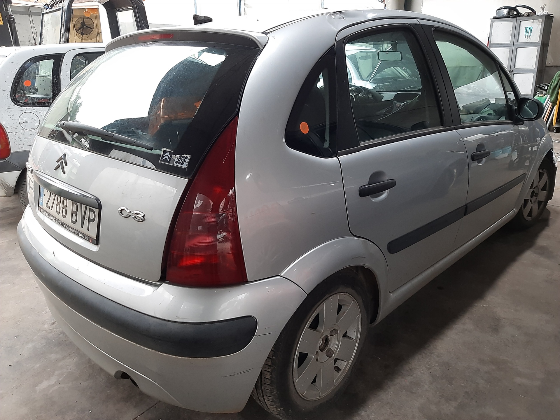 CITROËN C3 1 generation (2002-2010) Axul butuc roți stânga față 1607557480 22468089