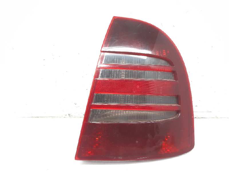 SKODA Superb 1 generation (2001-2008) Rear Right Taillight Lamp 3U5945096 27285439