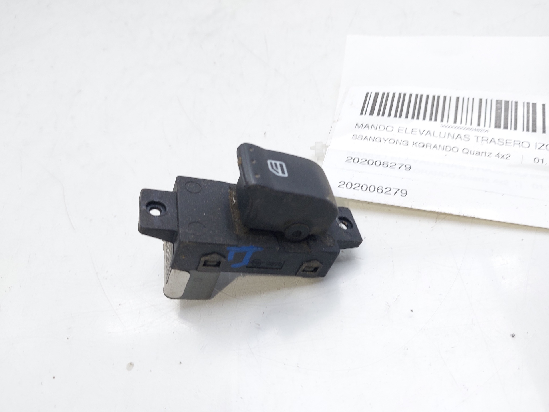 SSANGYONG Korando 3 generation (2010-2020) Rear Right Door Window Control Switch 202006279 24122879