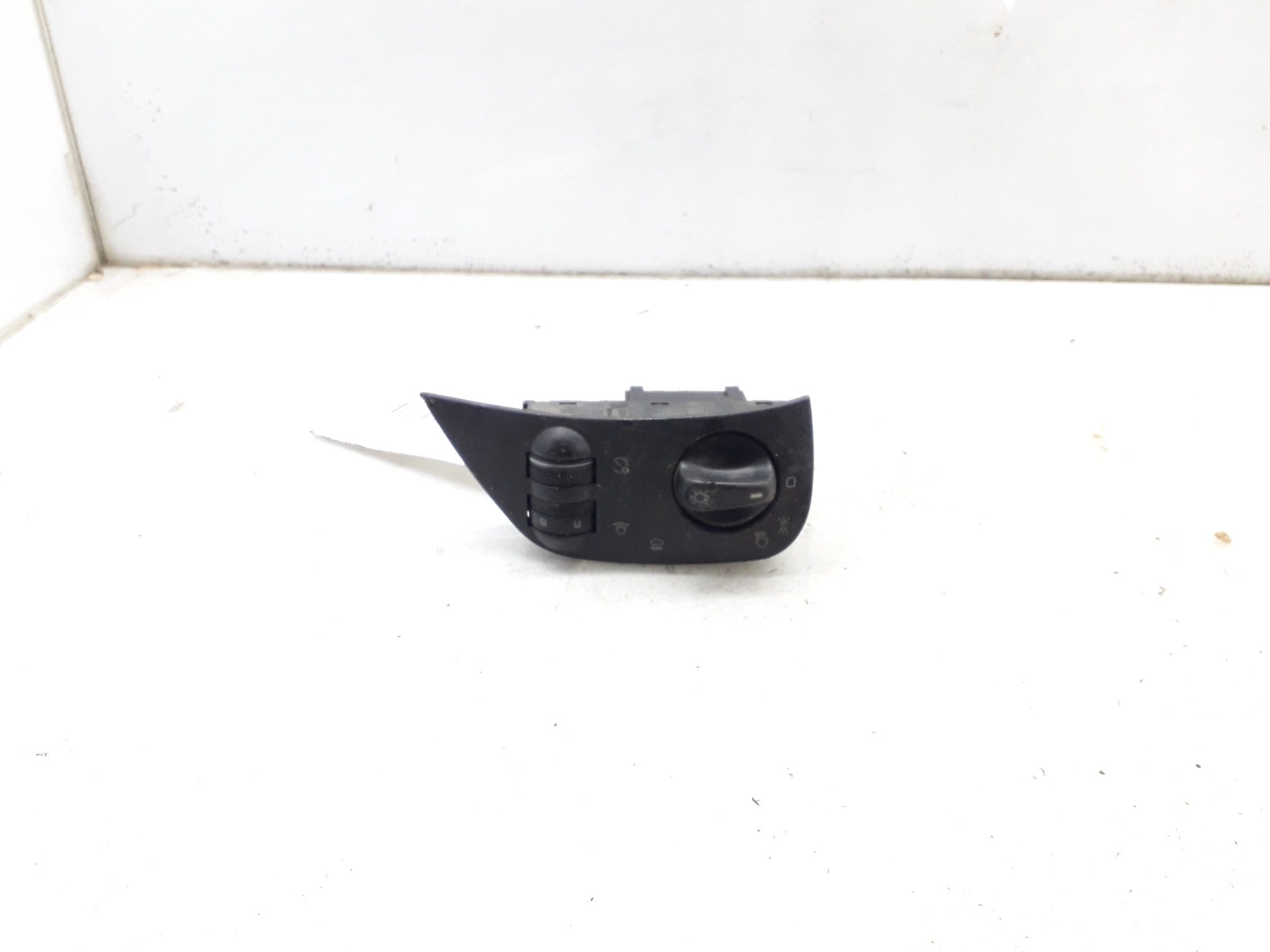 NISSAN Cordoba 1 generation (1993-2003) Headlight Switch Control Unit 6K1941531B 22298267