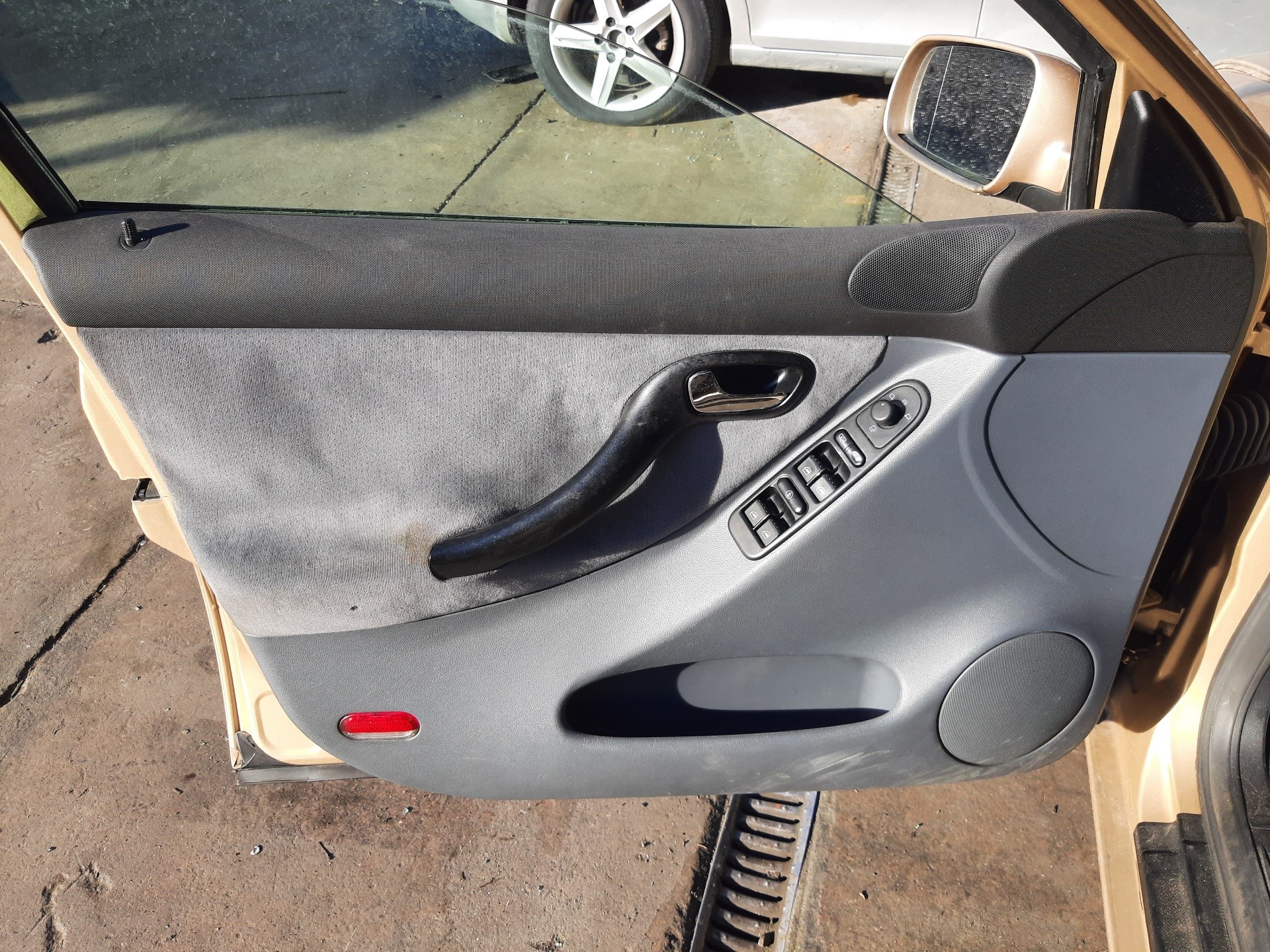SEAT Toledo 2 generation (1999-2006) Front Left Door Window Regulator 1M1837729H 22707389