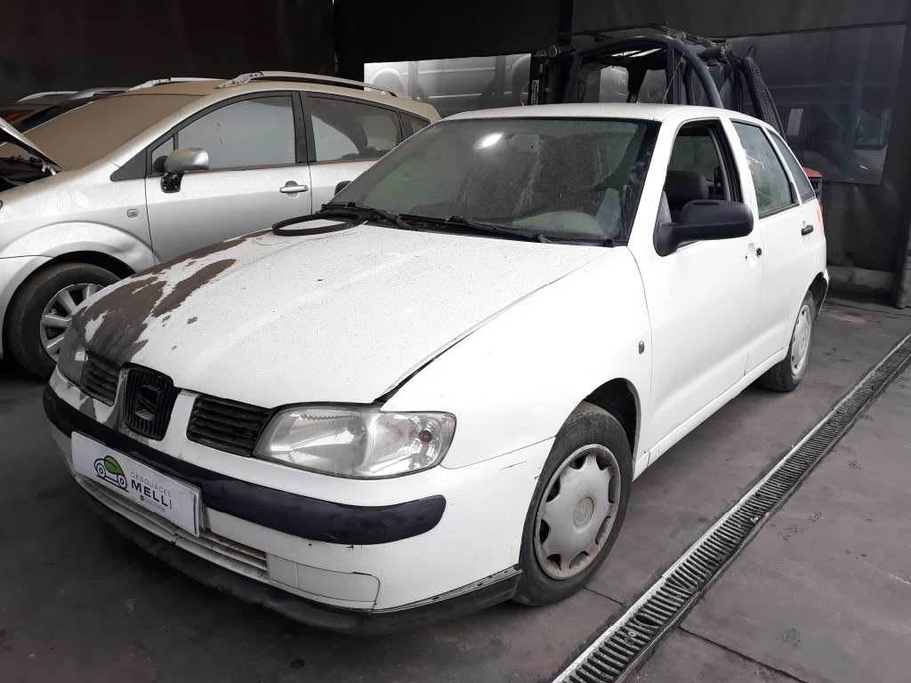 SEAT Cordoba 1 generation (1993-2003) Форсунка 028130203E 18565480