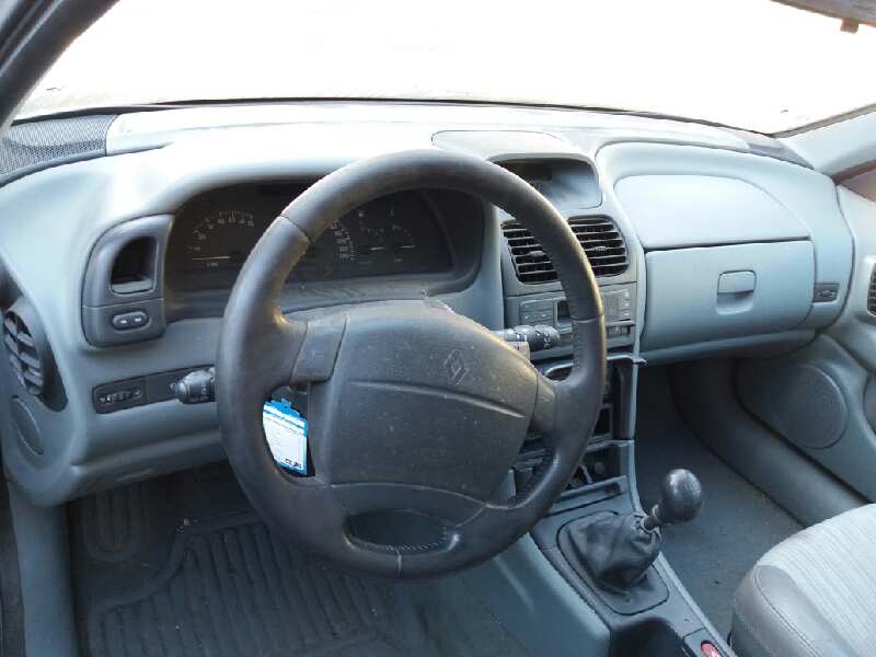 RENAULT Laguna 1 generation (1993-2001) Galinė kairė vidinė atidarymo rankelėlė 7700823286 20192381