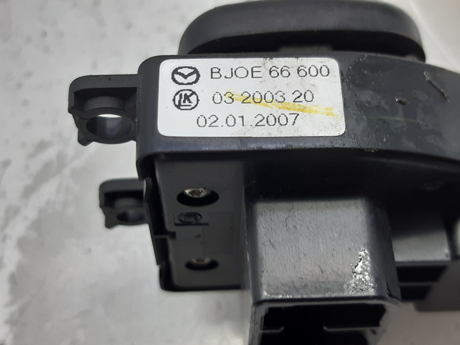 MAZDA 3 BK (2003-2009) Kiti valdymo blokai BJOE66600 24128403