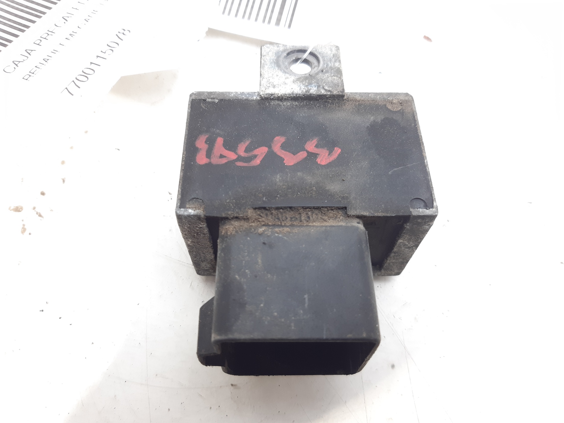 RENAULT Megane 1 generation (1995-2003) Relays 7700115078 24148366