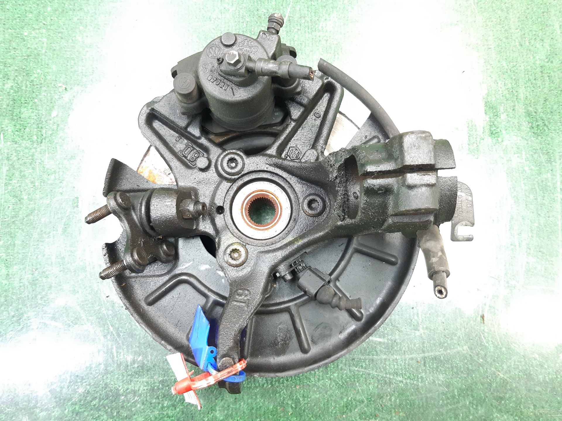 SEAT Leon 2 generation (2005-2012) Front Right Wheel Hub 1K0407256T 21272051