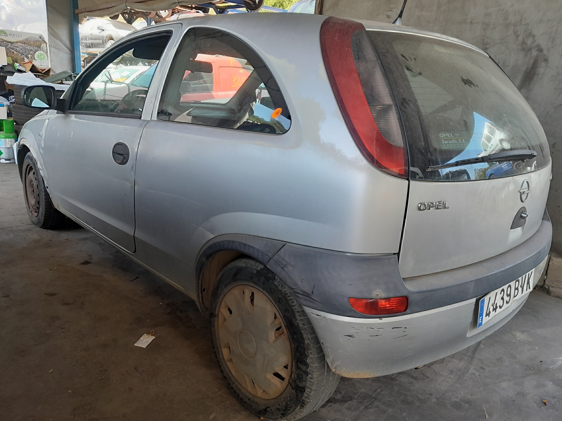 RENAULT Corsa C (2000-2006) Oikea takavalo 09114337 20658451