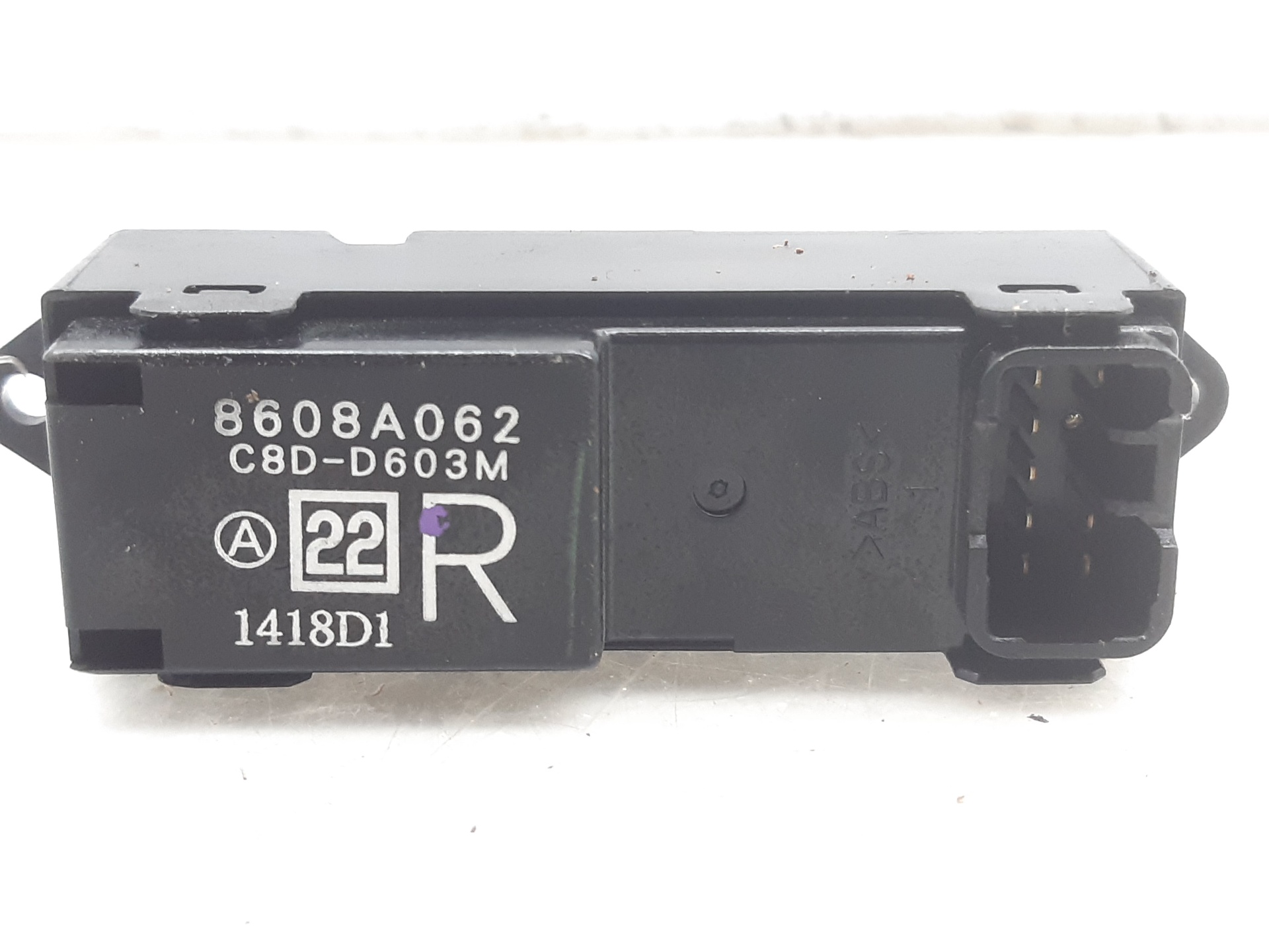 MITSUBISHI Outlander 2 generation (2005-2013) Rear Right Door Window Control Switch 8608A062 22284744