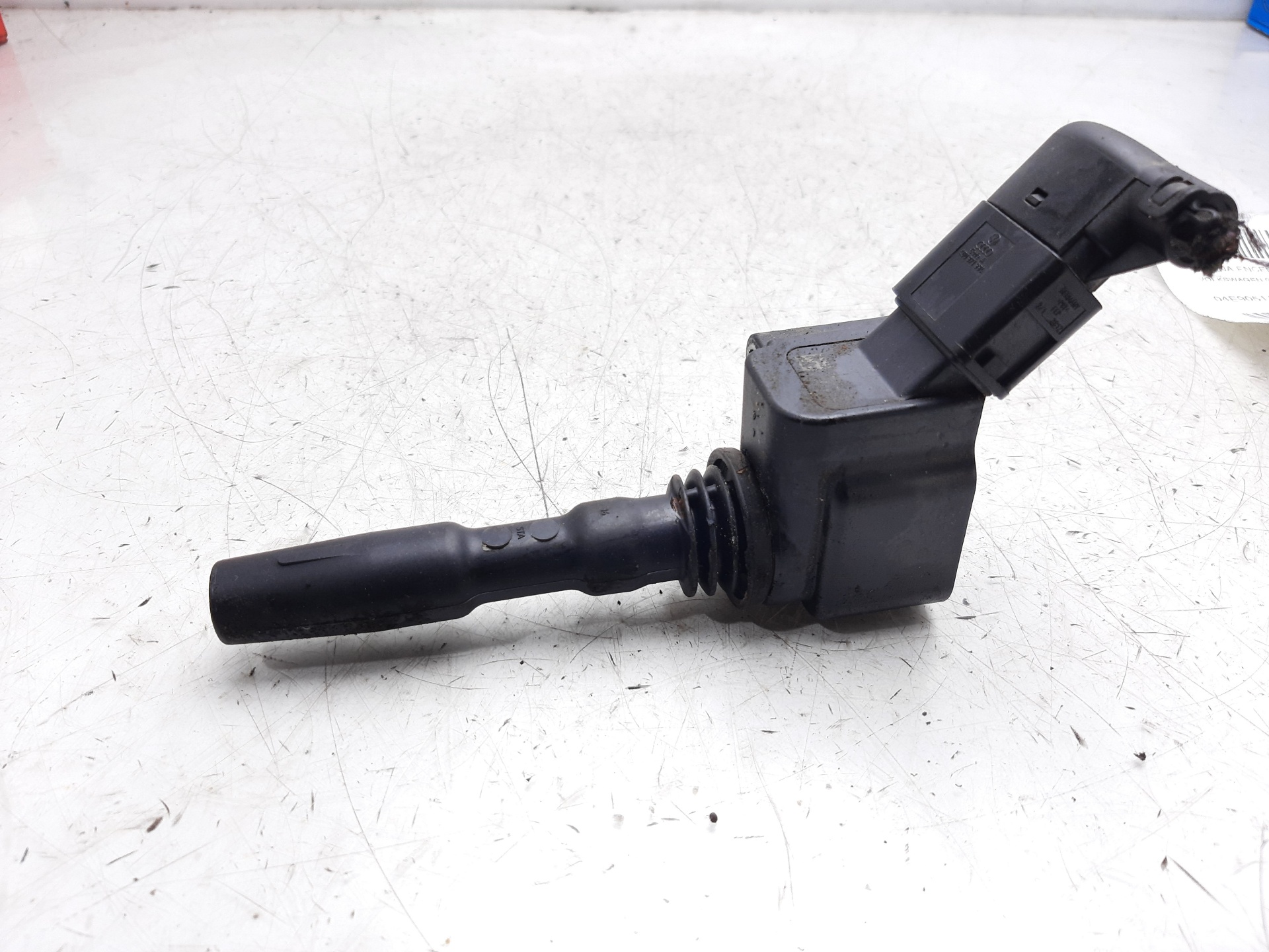 VOLKSWAGEN Golf 7 generation (2012-2024) High Voltage Ignition Coil 04E905110K 22639120