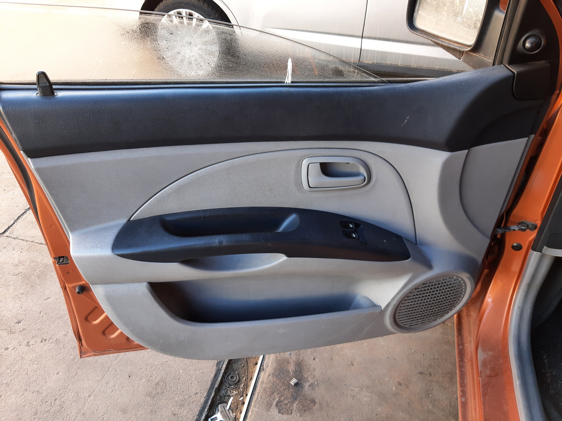 RENAULT Picanto 1 generation (2004-2011) Front Left Door Interior Handle Frame 8261007000 20139490